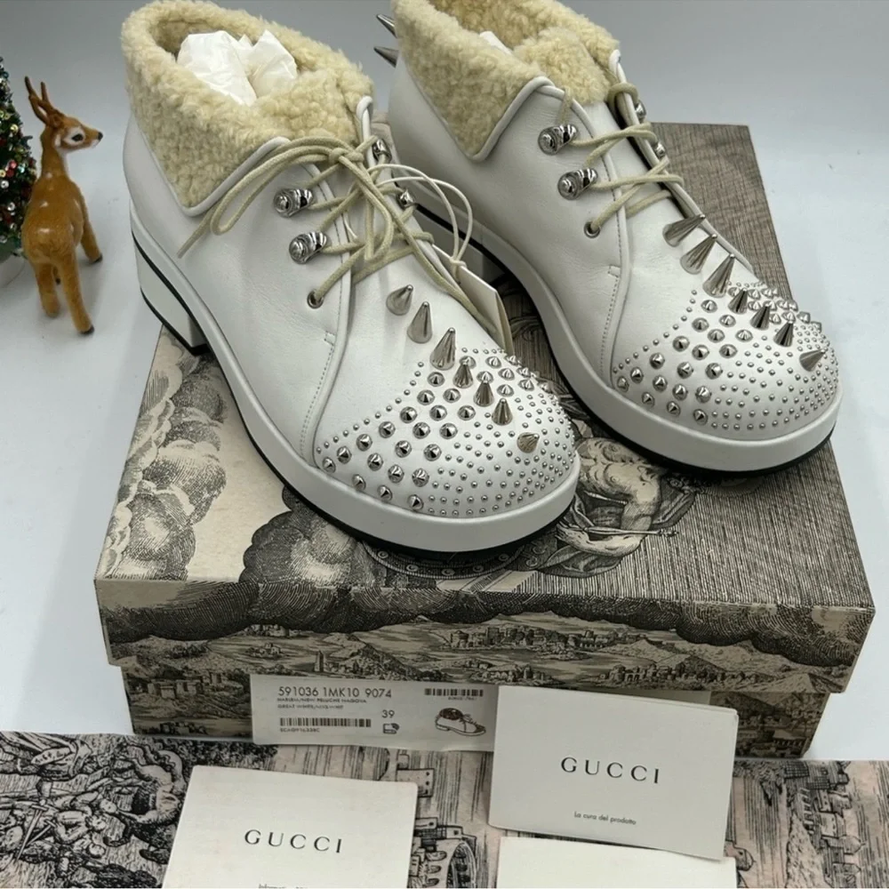 Women’s Gucci spiked Sherling lined ankle boots size 39 made in Italy - Picture 3 of 9